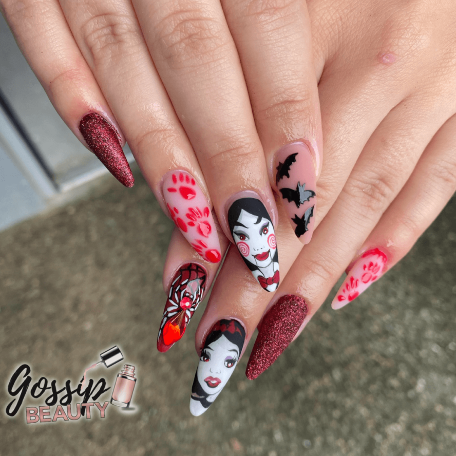 C'est une pose d'ongles en gel sur capsule avec nail art disney de Mulan et blanche neige version Halloween réalisé à Poitiers dans l'institut Gossip Beauty
