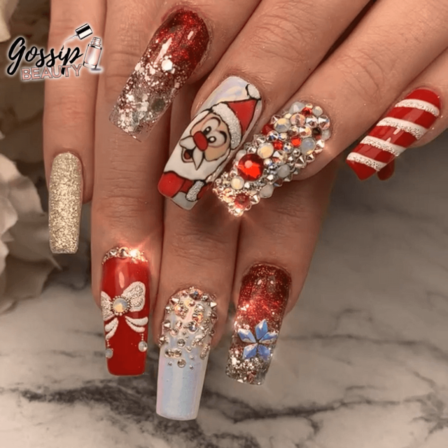 C'est une pose d'ongles en gel sur capsule avec nail art disney de père noël réalisé à Poitiers dans l'institut Gossip Beauty
